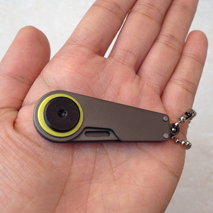 Fold Mini Pocket Keychain Knife